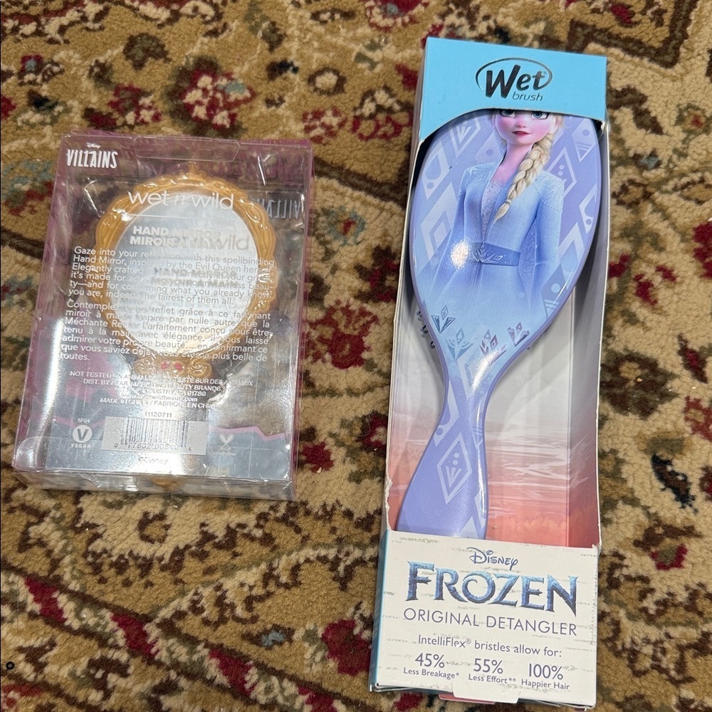 Disney Frozen Blue Wet Brush and Villains Gold Mirror Set